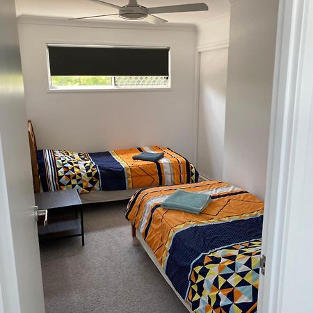 2Bd Family Or Couple Guesthouse Upstairs Near Turf Club, Hota In Bundall Gold Coast Exterior photo