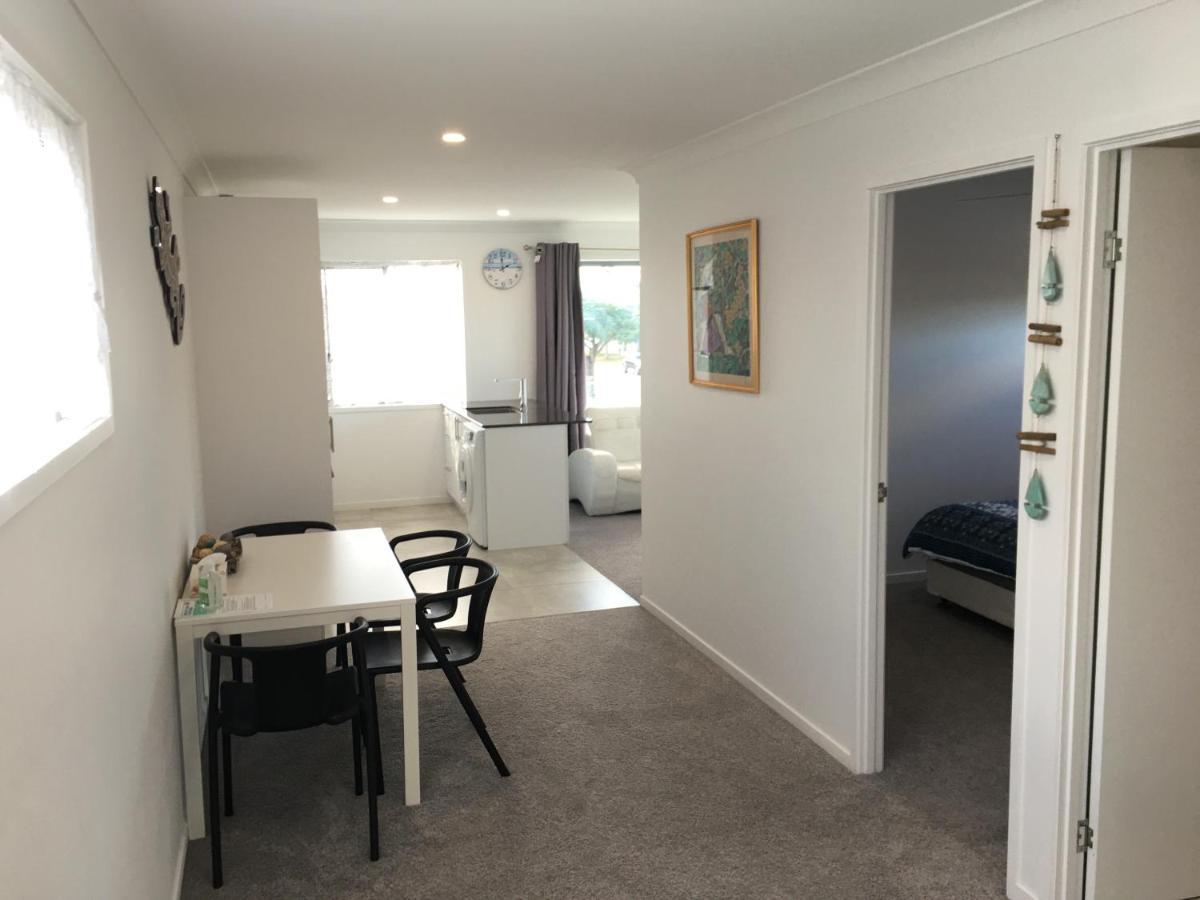 2Bd Family Or Couple Guesthouse Upstairs Near Turf Club, Hota In Bundall Gold Coast Exterior photo